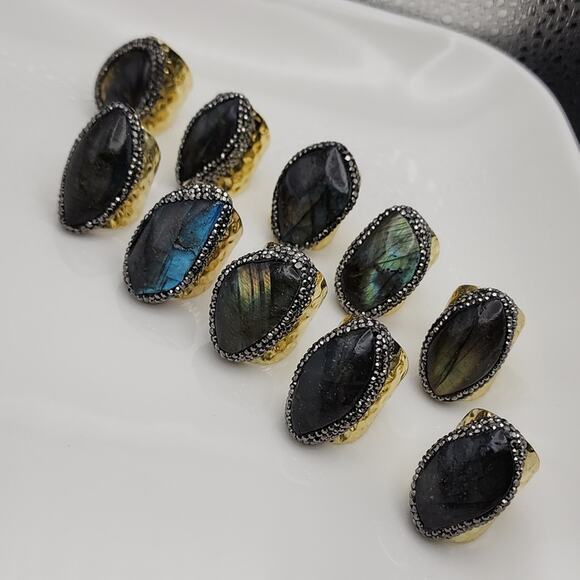 Genuine Labradorite Ring - Picture 2 of 4